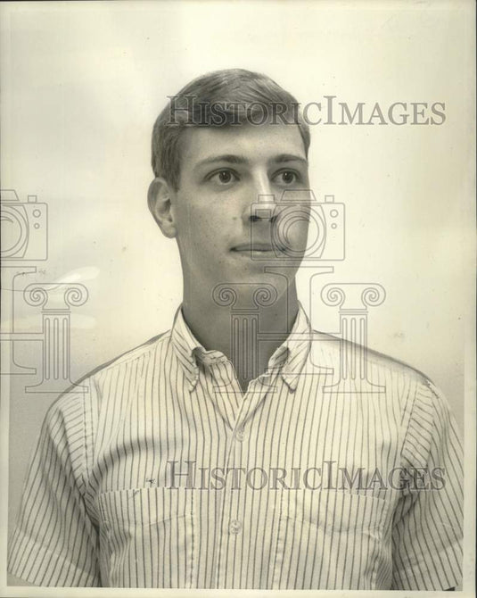 1968 Press Photo Dennis Gruwell student at Benjamin Franklin - noo24933