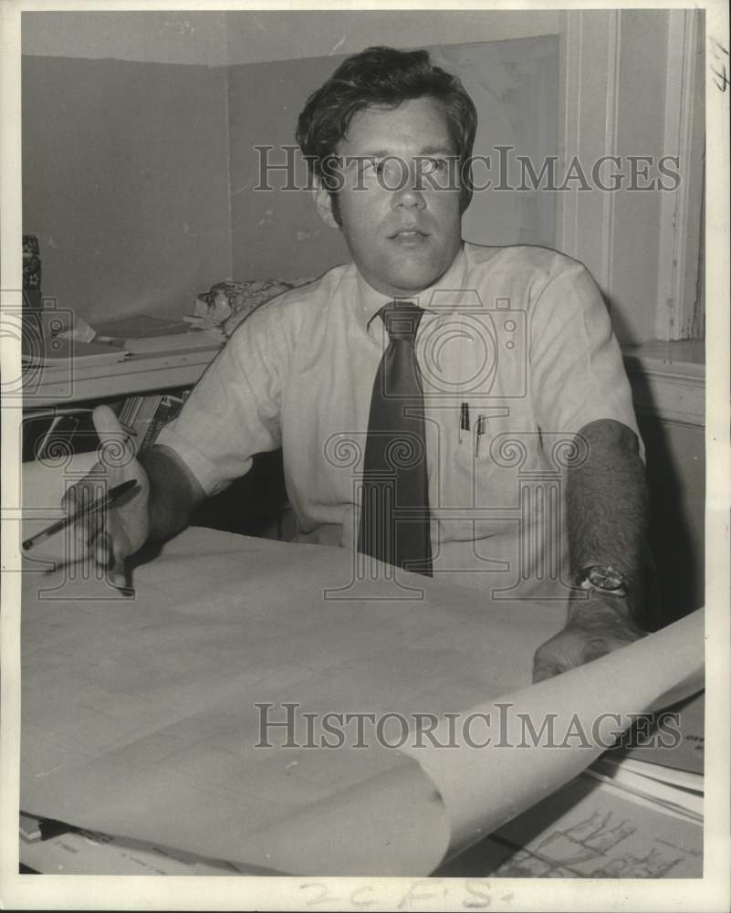 1972 Press Photo Allen Guma, principal of Gateway II School - noo25081