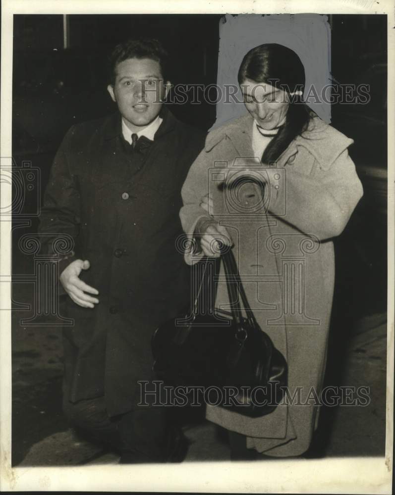 Load image into Gallery viewer, 1969 Press Photo Sally Guillot Taken Into Custody for Sale &amp; Possession Drugs

