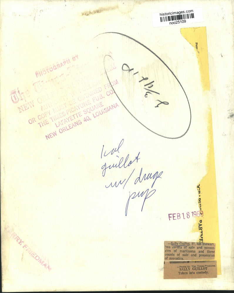 Load image into Gallery viewer, 1969 Press Photo Sally Guillot Taken Into Custody for Sale &amp; Possession Drugs

