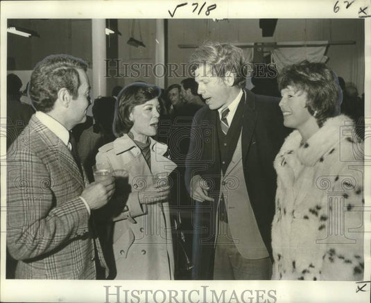 1977 Press Photo Mr. & Mrs. John P. Godcahux & friends, Contemporary Arts Center
