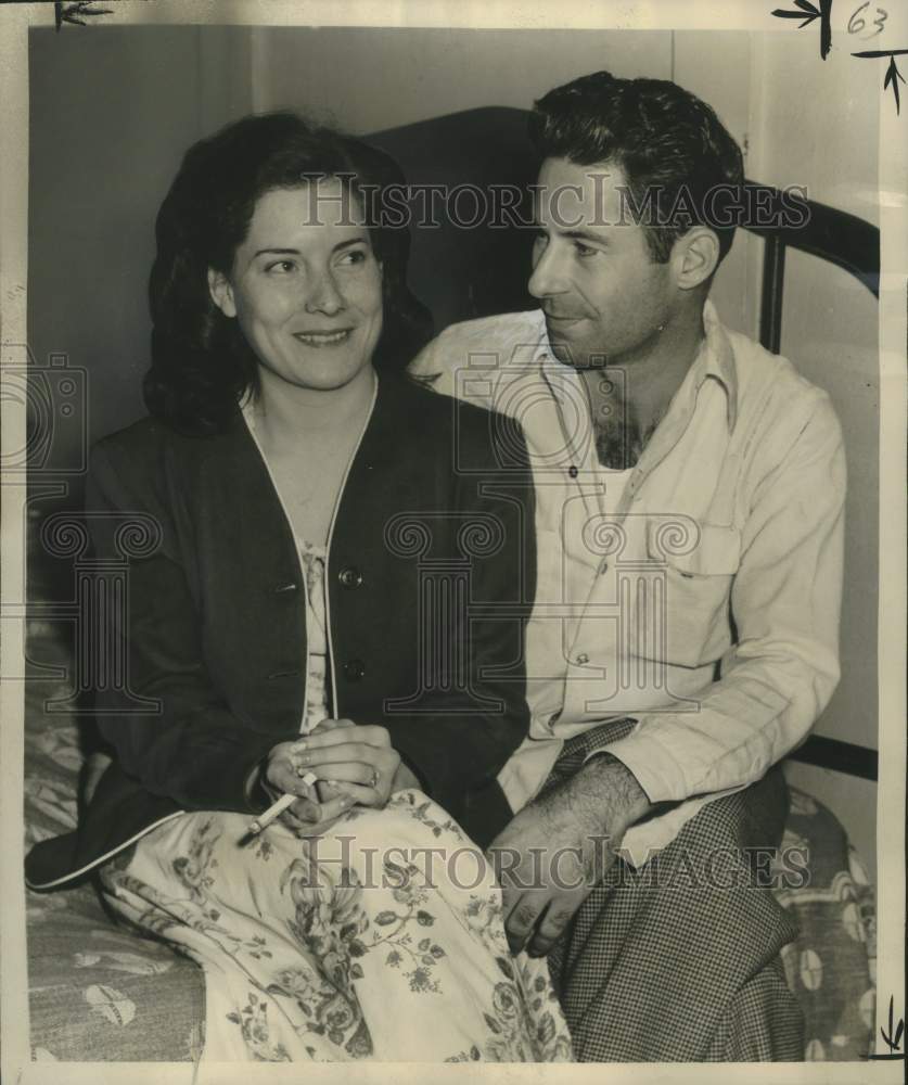 1947 Press Photo Howard and Margaret Hall of New Orleans - noo26109