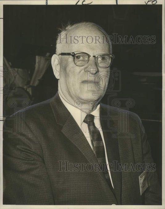 1967 Press Photo Michael Greenebaum, Bank Executive, Spoke at Roosevelt Hotel