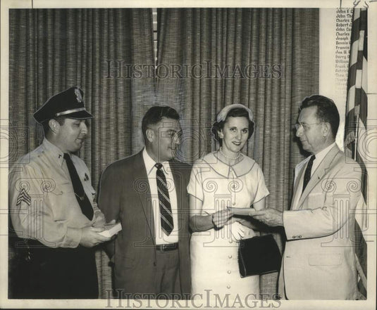 1958 Press Photo Group Selling Baseball Tickets for New Orleans Pelicans