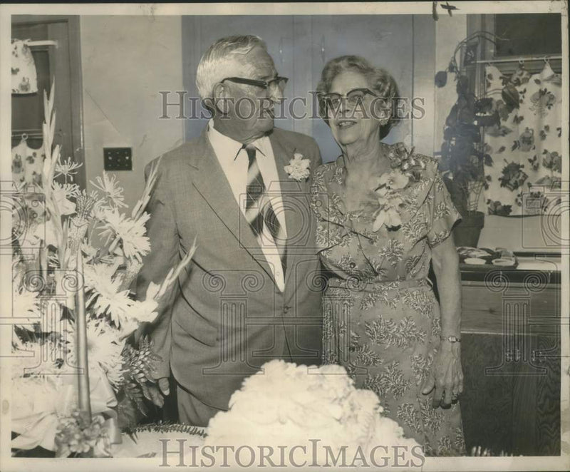 Load image into Gallery viewer, 1961 Press Photo Mr. and Mrs. Berbethold Heumann- 50th wedding anniversary
