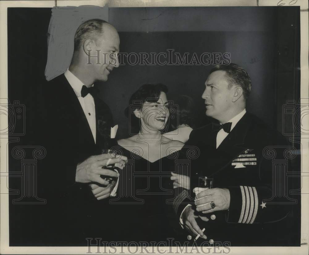 1950 Press Photo Captain &amp; Mrs. Harris, Captain William S. Harris at a party