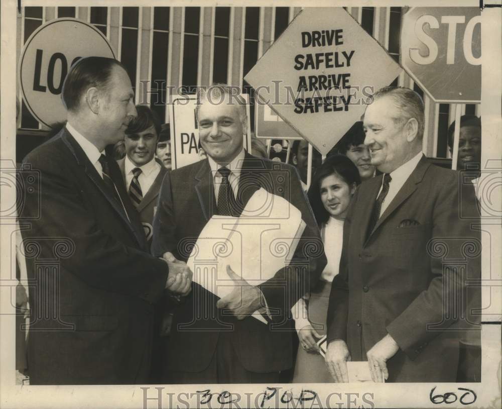 1970 Press Photo Traffic Safety Group Leaders Honored in New Orleans - Historic Images