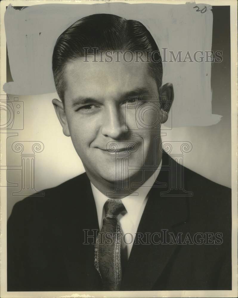 1956 Press Photo T.A. Hermerling, supervisor at Olin Revere Metals, Burnside LA