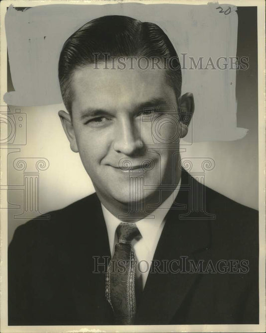 1956 Press Photo T.A. Hermerling, supervisor at Olin Revere Metals, Burnside LA