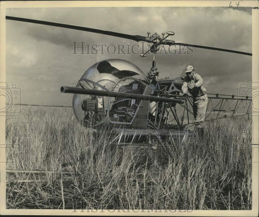 1953 Press Photo Helicopter Used to Search for Oil in Louisiana by Shell Oil