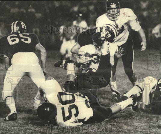 1972 Press Photo Cavaleir & Holy Cross High School football game in New Orleans- Historic Images