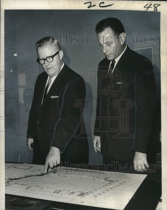 1966 Press Photo Rollan D. Green & Francis R. Edwards- Port of New Orleans - Historic Images