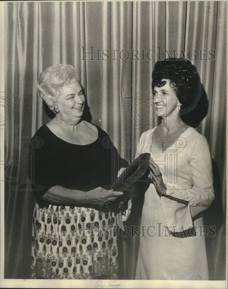 1972 Press Photo Edith Heslin, President, Louisiana Association of Dance Masters