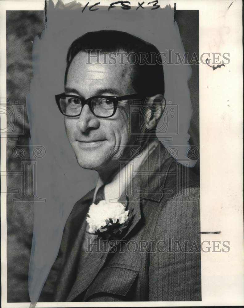 Load image into Gallery viewer, 1971 Press Photo New Orleans Golf Association Officer President Abner E. Hughes
