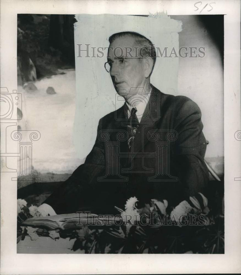 Load image into Gallery viewer, 1956 Press Photo Reverend Jesse Hughes of Harahan's First Baptist Church

