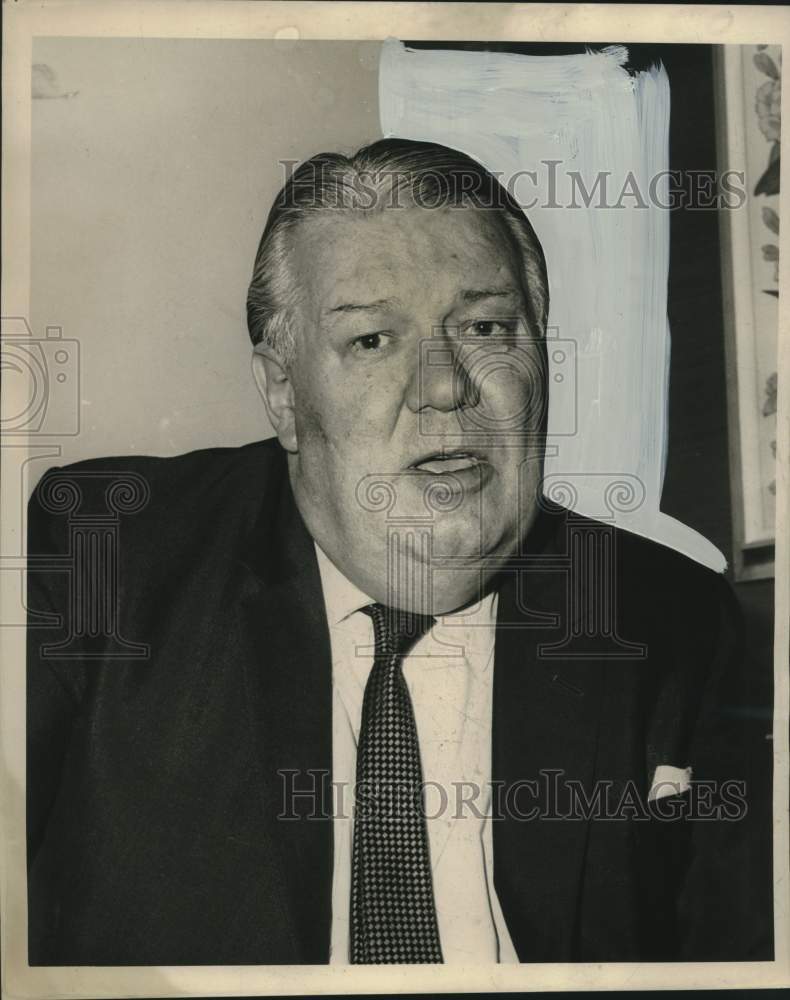 1966 Press Photo L.A. Lee Howard, editor-in-chief of the London Daily Mirror