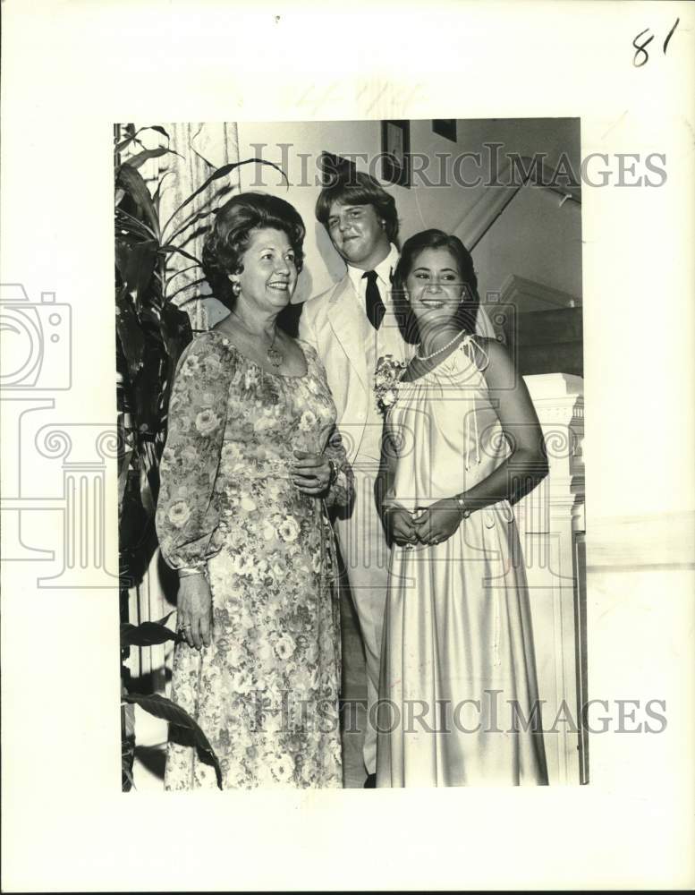1978 Press Photo Guest attending a benefit gala fund raiser - noo30720