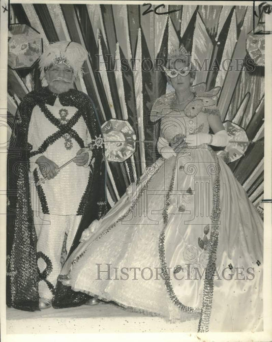1962 Press Photo Mrs. Milton Boudreaux & Arthur Defraltes- Krewe of Castile- Historic Images