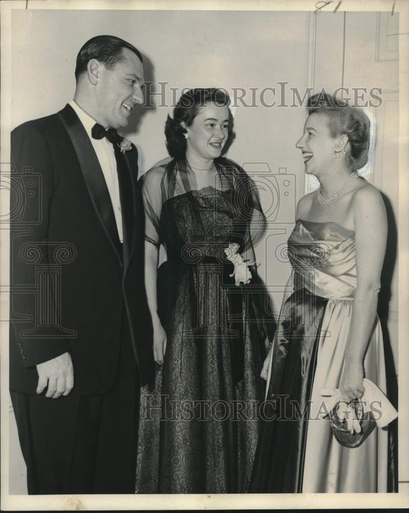 1952 Press Photo Guests attending a Dinner Fundraising Gala - noo30866