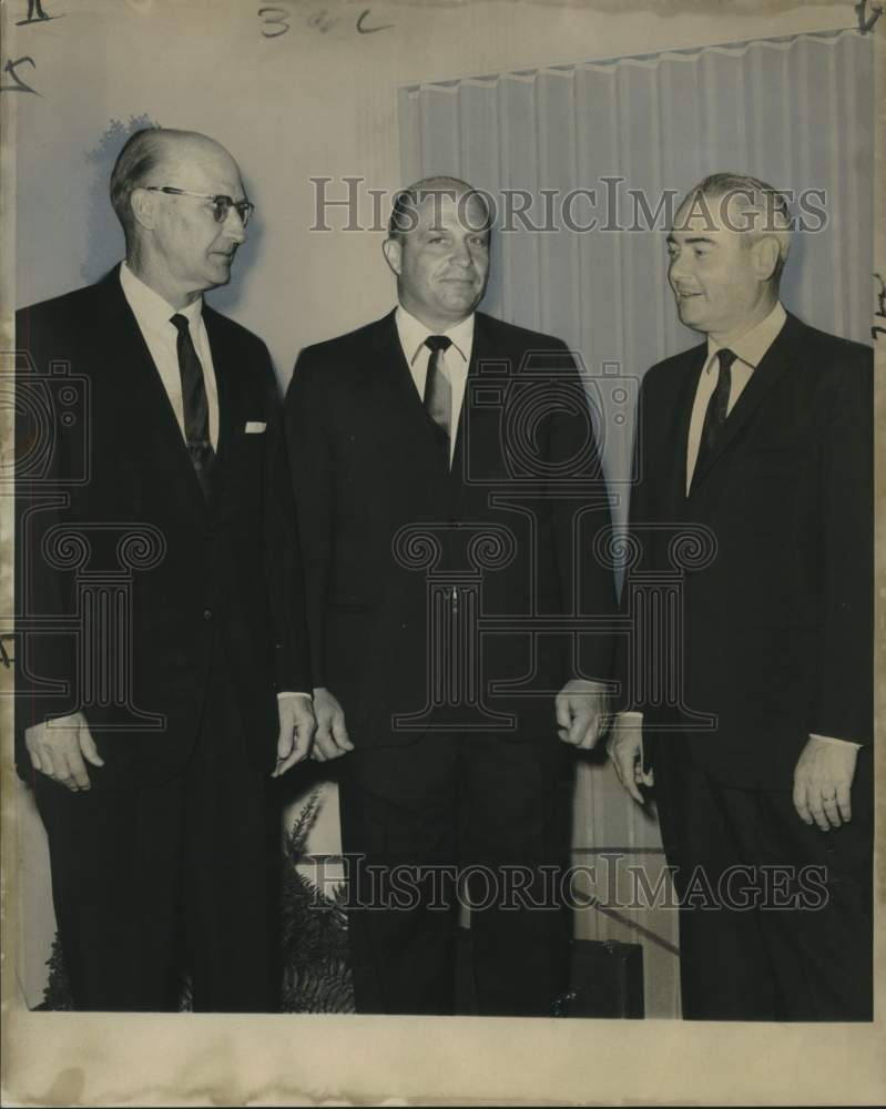 1968 Press Photo David C. Hearne and members of Louisiana Certified Accountants