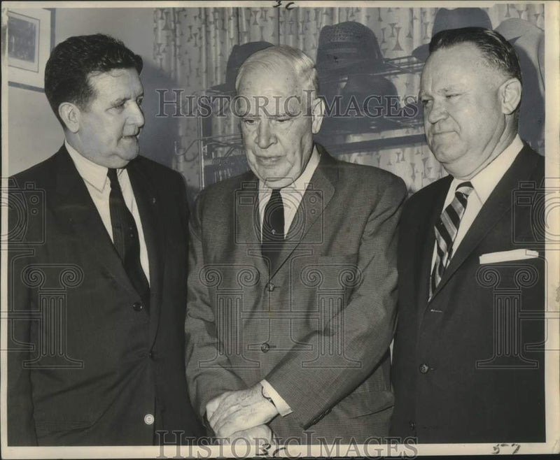 Load image into Gallery viewer, 1964 Press Photo Luther Hodges honored at International House Luncheon
