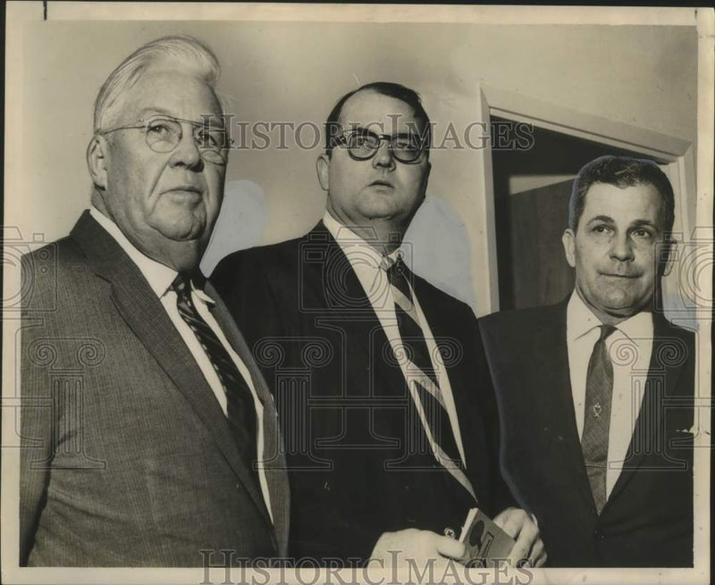 Load image into Gallery viewer, 1960 Press Photo Roy Hodges elected New Orleans terminal market board chairman
