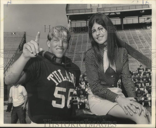 1970 Press Photo Tulane Linebacker Ray Hester, Student Mary Marchese - noo31256