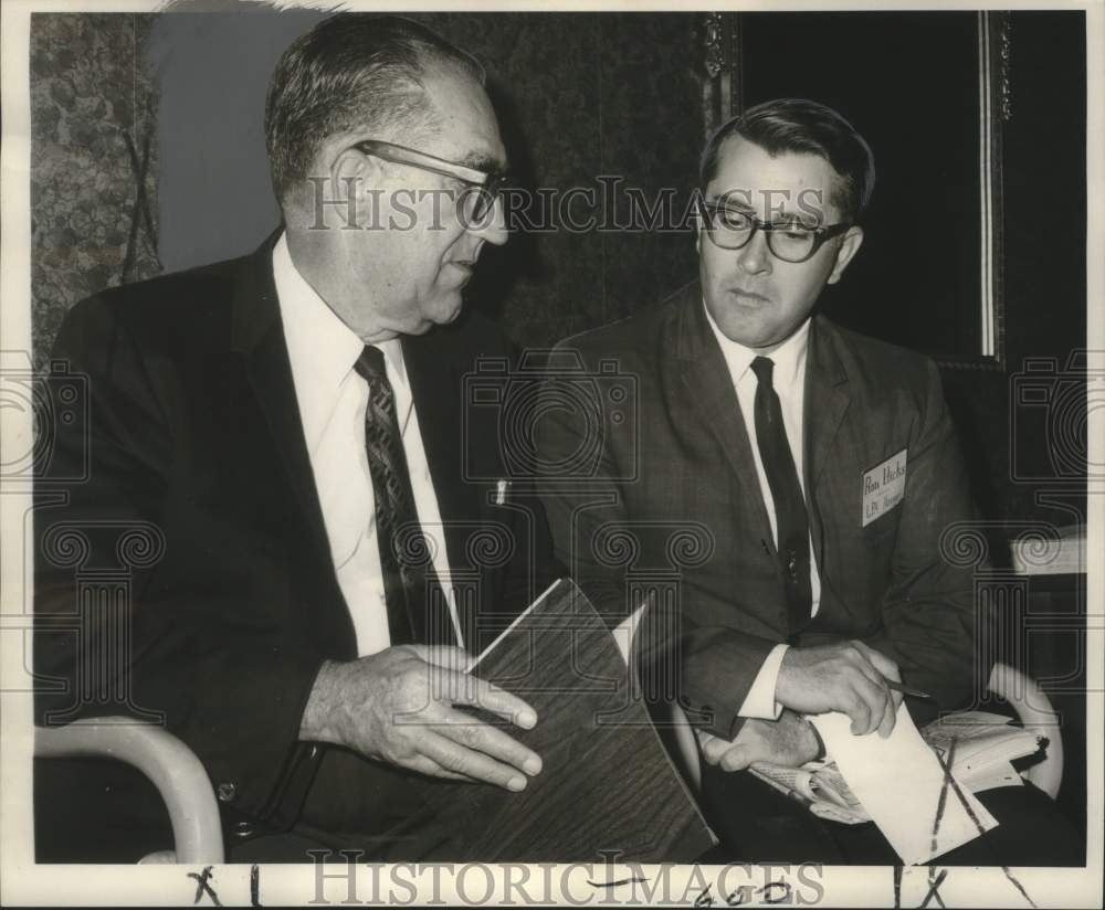 1969 Press Photo Louisiana Press Association President David Reynaud &amp; Ron Hicks