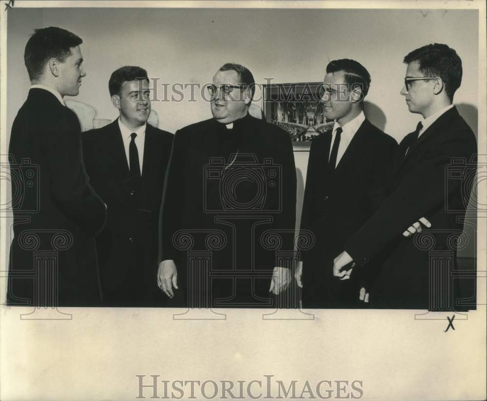 1964 Press Photo Archbishop John P. Cody with Seminary students - noo31433