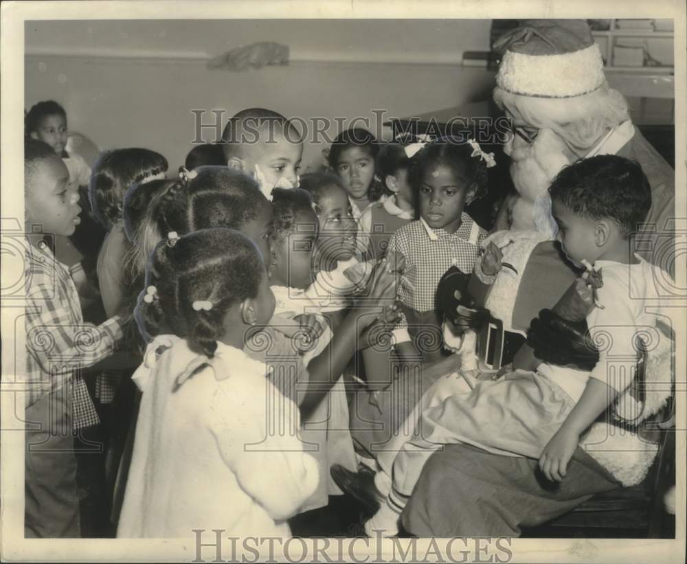 1966 Press Photo Santa Visits Children at Home Child Development Service Center- Historic Images