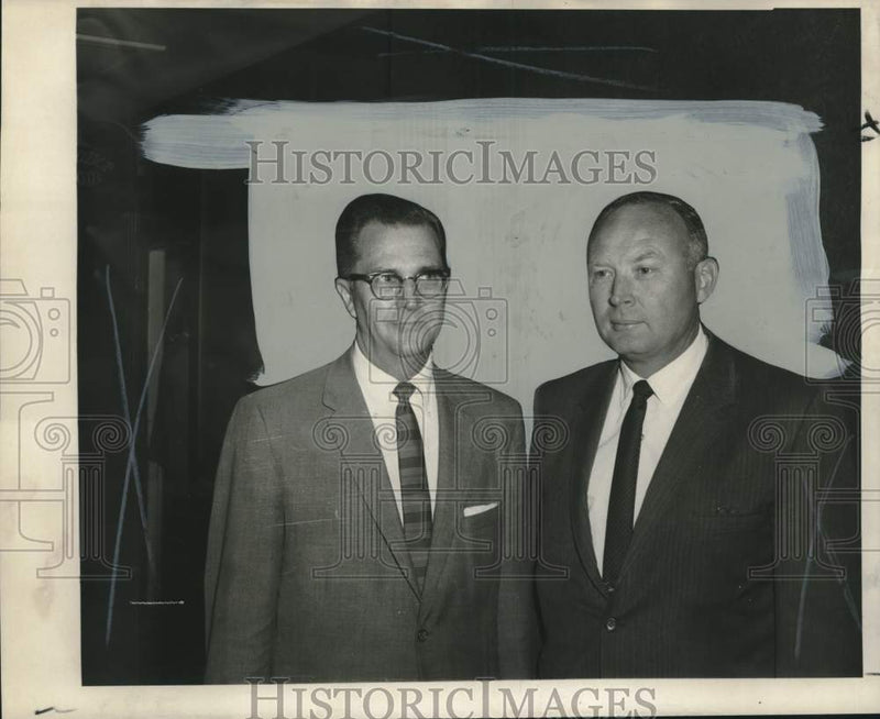 Load image into Gallery viewer, 1968 Press Photo Herbert A. Howlett &amp; James B. Coulter Water Problems Conference
