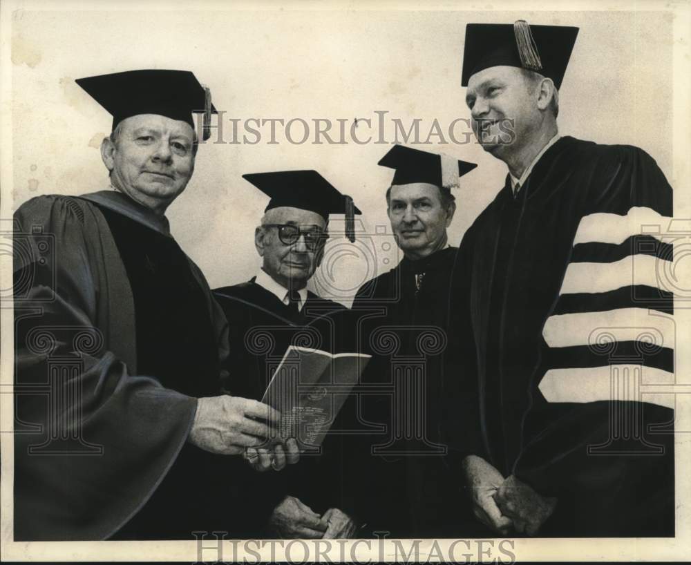 1972 Press Photo Commencement exercises- Louisiana State University, New Orleans