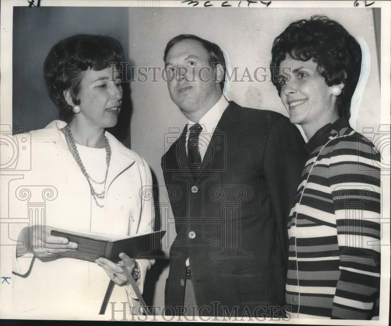 Load image into Gallery viewer, 1969 Press Photo Special Conference on Early Childhood Education at Jung Hotel
