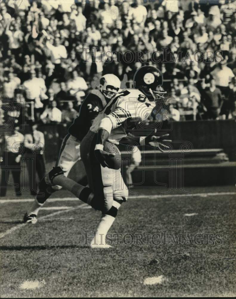 1969 Press Photo Pittsburgh Football Player Roy Jefferson Runs with One Shoe- Historic Images