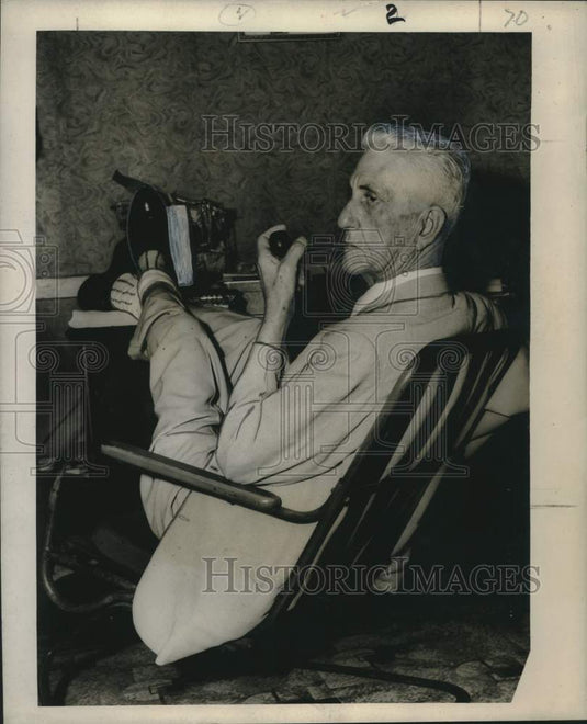 1950 Press Photo Representative Charles Holderith Relaxing at his Desk- Historic Images
