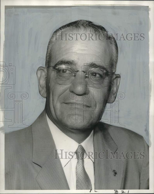 1957 Press Photo L.C. Hoffman, Lieutenant Governor Kiwanis International