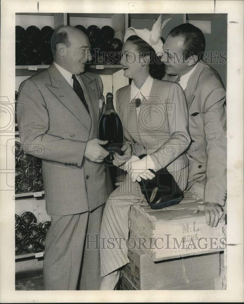 1950 Press Photo Seymour Weiss, Dorothy Lamour, William Ross Howard Wine Tasting