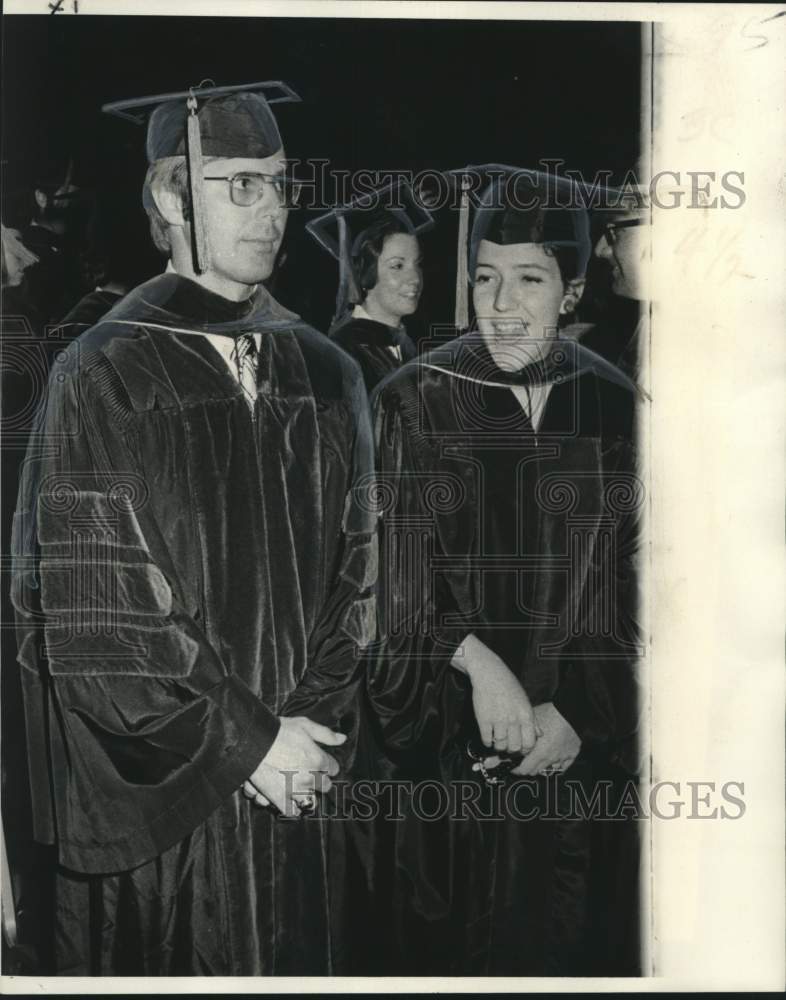 1975 Press Photo Top Graduates of Loyola University Law School - noo32134