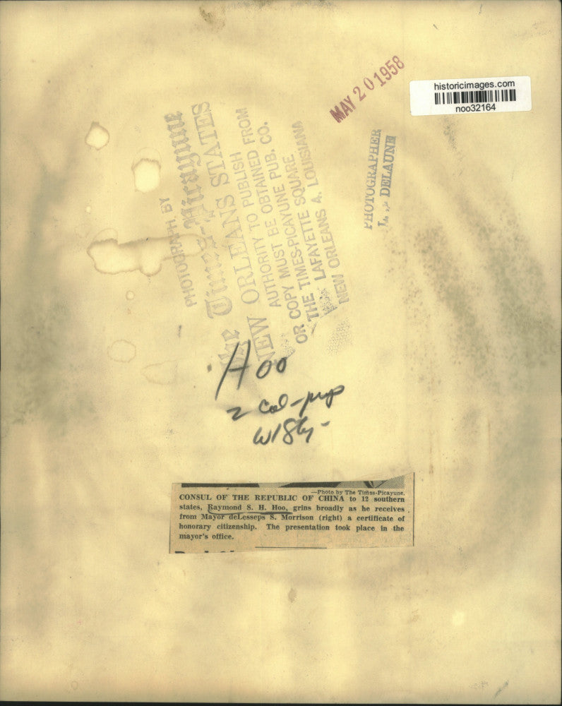 1956 Press Photo Raymon S.H. Hoo & Mayor deLesseps S. Morris - noo32164