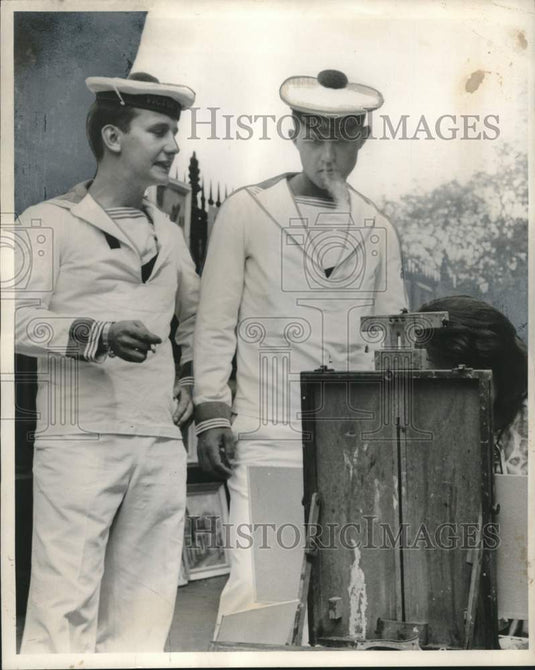 1964 Press Photo French Sailors Watch Artist Paint in New Orleans - noo32190