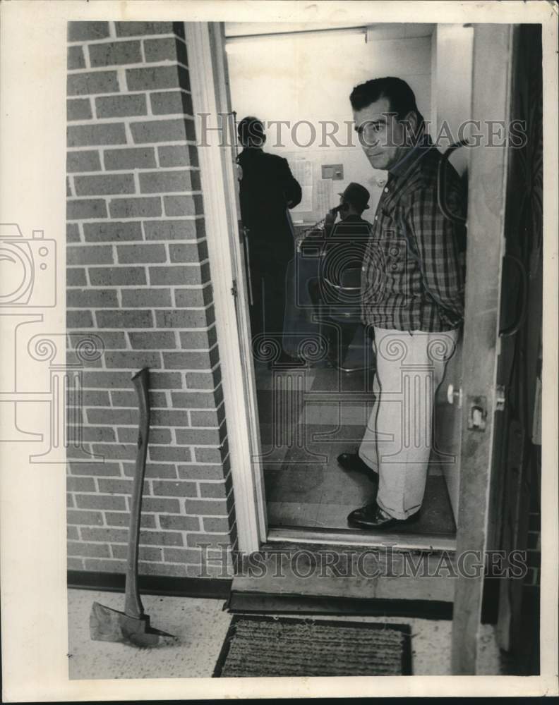 Load image into Gallery viewer, 1965 Press Photo Arturio Labrano Arrested in Jefferson Police Gambling Sweep
