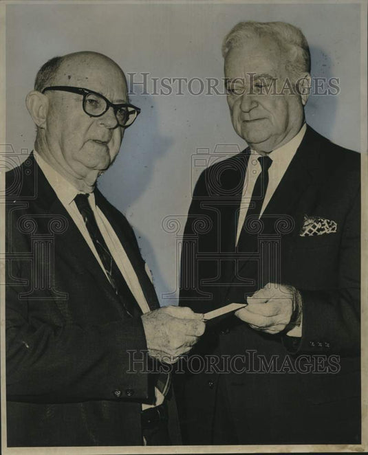 1964 Press Photo Walter J. Suthon Jr. & Dr. Emmett L. Irwin of Citizens Council- Historic Images
