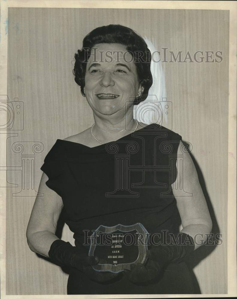 1965 Press Photo Mrs. Wynne Irvine, American Association of University Women