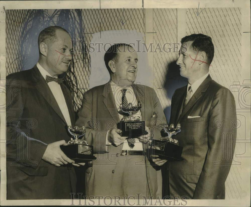 Load image into Gallery viewer, 1959 Press Photo Howard Jacobs, Al Wilke and Walter Goodstein- Press Club Awards
