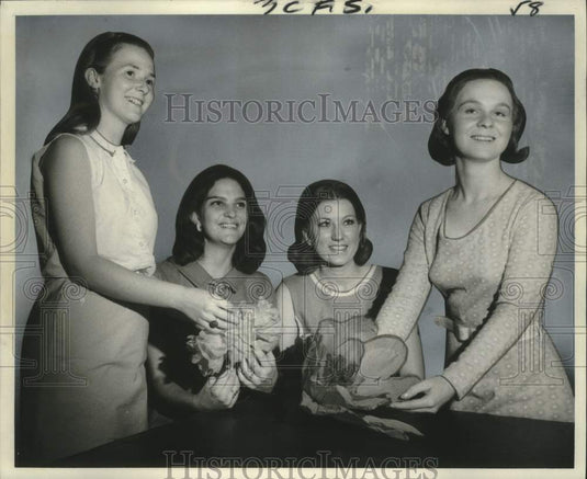 1970 Press Photo Miss Alyce Lee Jefferson and Spring Fiesta Grand Ball commiitte
