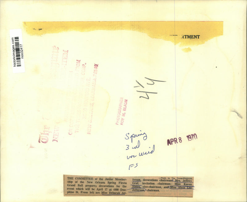 Load image into Gallery viewer, 1970 Press Photo Miss Alyce Lee Jefferson and Spring Fiesta Grand Ball commiitte
