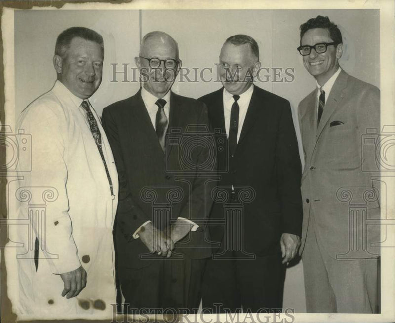 Load image into Gallery viewer, 1968 Press Photo Physicians at James Davidson Rives Lectureship - noo32644
