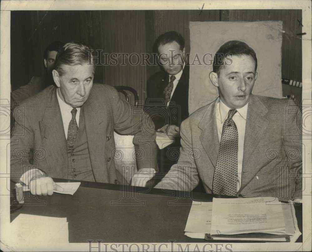 1949 Press Photo Fergus Hoffman, specialist on Alaskan affairs speaks to Senate
