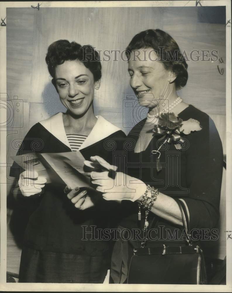 1958 Press Photo Officers, Auxiliary of American College of Gastroenterology