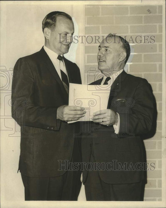 1967 Press Photo Lee Iacocca & Gary Cutini- Sales and Marketing Executives